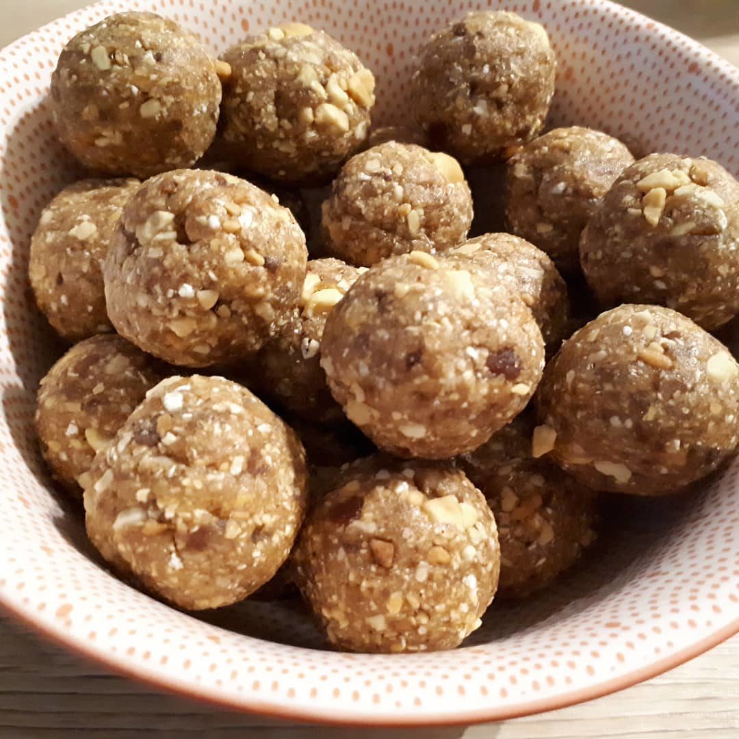 Erdnuss Lebkuchen Bällchen